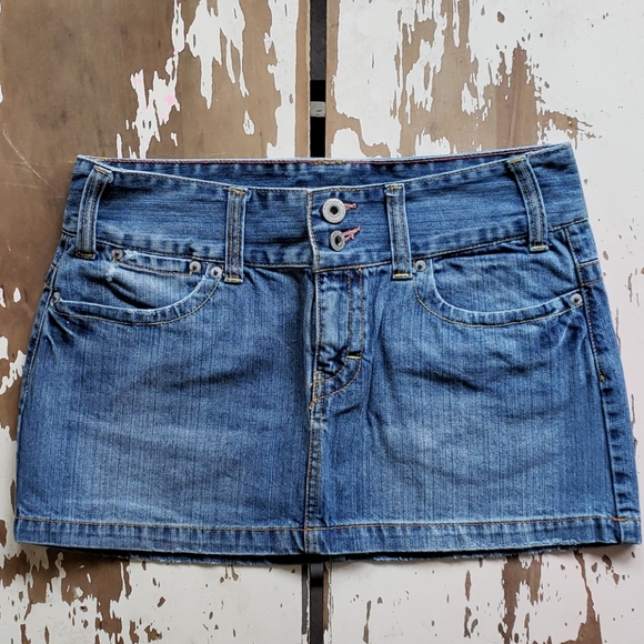 American Eagle Outfitters Dresses & Skirts - Vintage AEO Perfect Look Distressed Denim Skirt